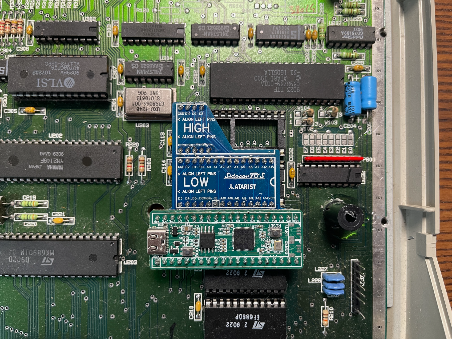 Atari STE plugged SidecarTridge TOS